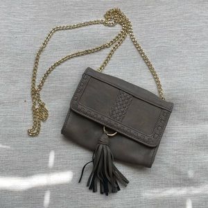 Shoulder purse with metal chain